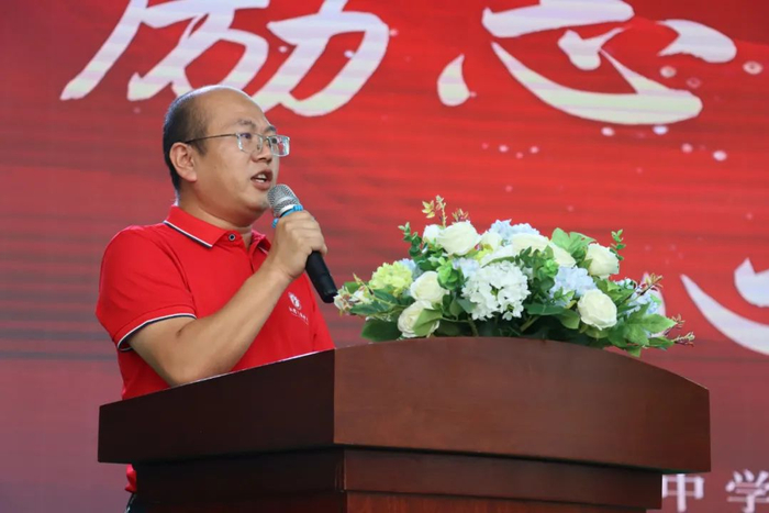 江湾高级中学校长张仁武春华秋实,岁月如歌,未来已来,弦歌再起!