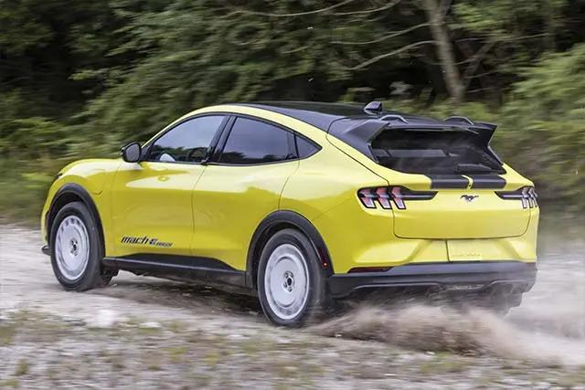 福特野马 mach-e rally 是 480 马力越野电动汽车|mustang mach-e