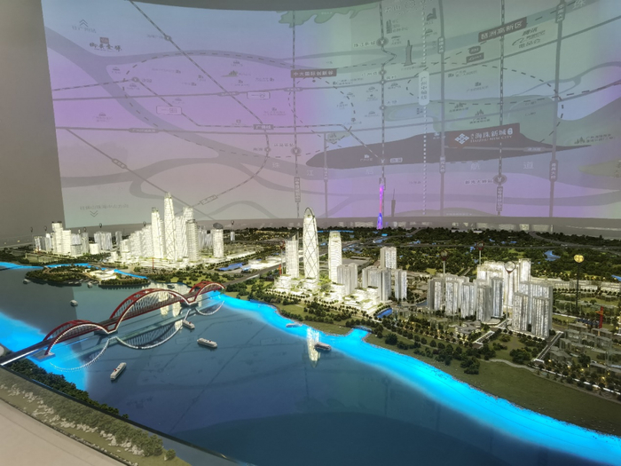 海珠新城沙盘。吕颖雅/摄