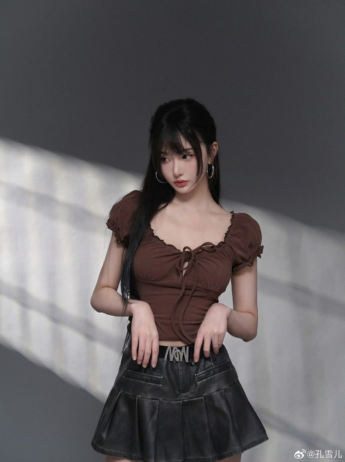 孔雪儿美拉德穿搭,美女身材比例好好,这张脸也太美了吧……|孔雪儿