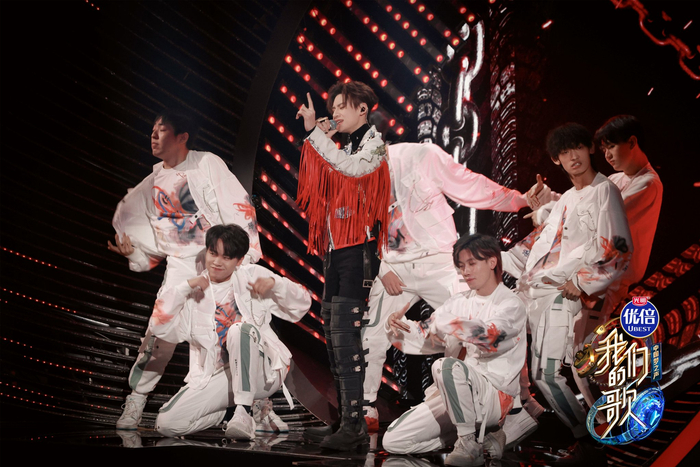 “小鬼”王琳凯参加音乐综艺《我们的歌》。  图片来自该节目官微