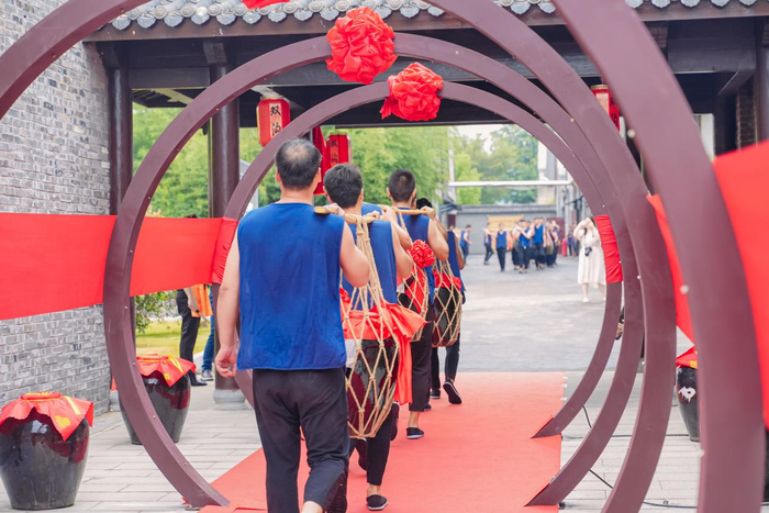 万窖齐开酒中头排2023洋河双沟开窖节盛大启幕