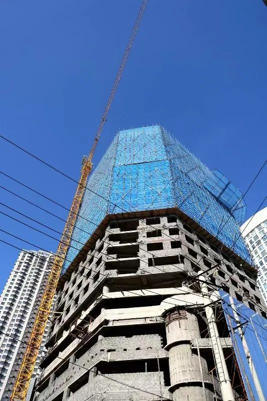 "艺华大厦"烂尾楼正式进入拆除作业阶段|烂尾楼_新浪新闻