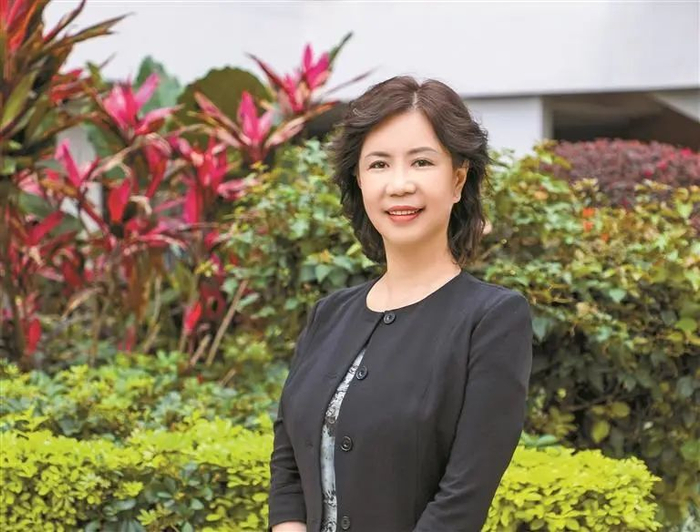 王佩东已在西安交通大学附属中学担任校长十多年,且收获了不凡的教学