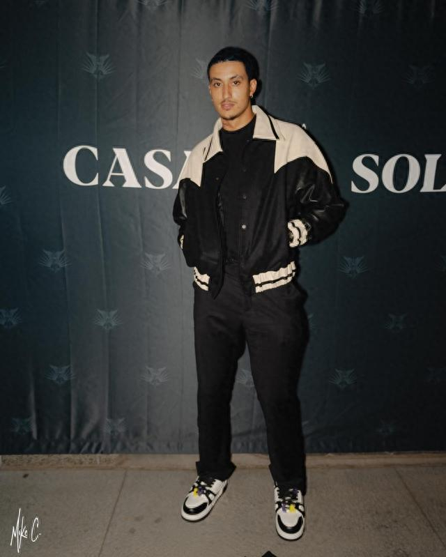 库兹马晒照:你说你爱我 那就对我说更多__财经头条