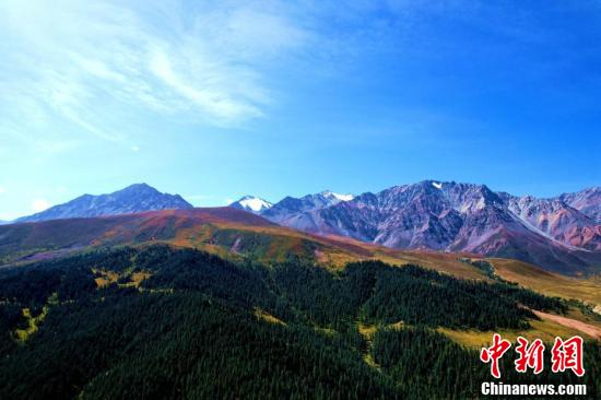 航拍青海祁连黑河大峡谷
