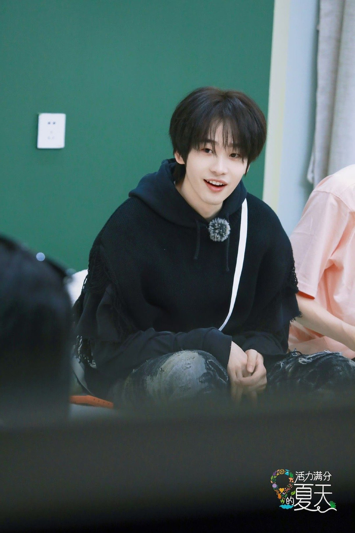 丨@连淮伟 《活力满分的夏天》九宫格剧照来啦!