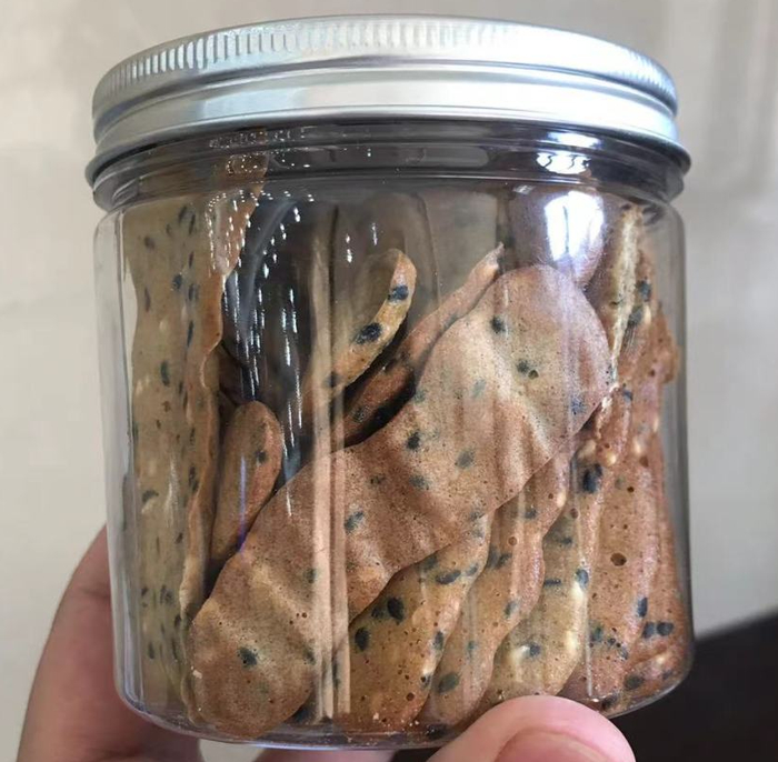 八珍饼干 小布丁 摄