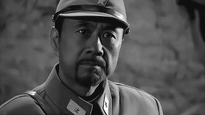 在今年播出的电视剧《后浪》中,马卫军出演了邱师这一角色.