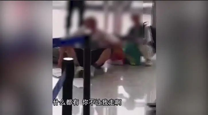 （网传视频截图）