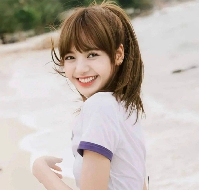 刚出道的lisa vs 现在的lisa yg留不住lisa的!