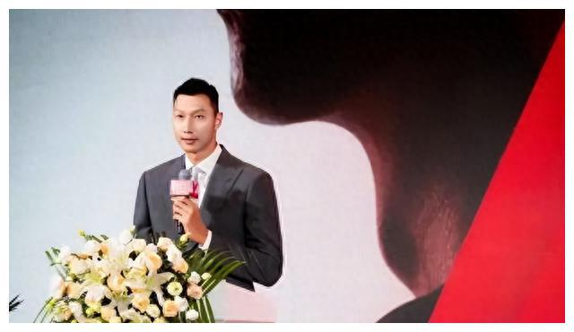 朱芳雨缺席易建联退役,背后原因引人猜测|易建联|朱芳雨|退役_新浪