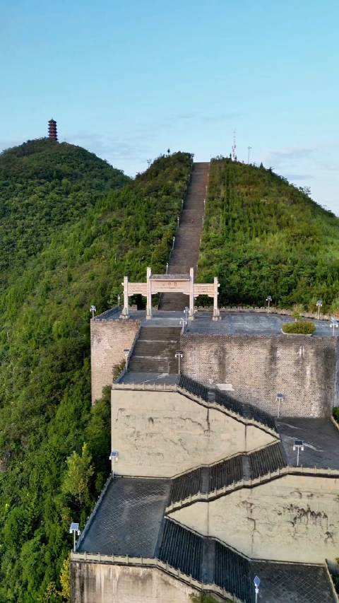 航拍奉节县凤凰山一镜到底