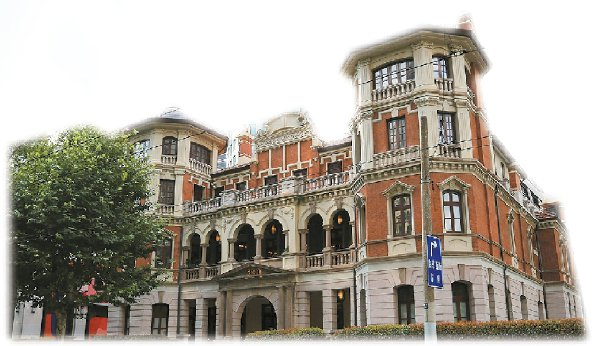             邱公馆，经修缮后被命名为“查公馆”  读史老张  摄          