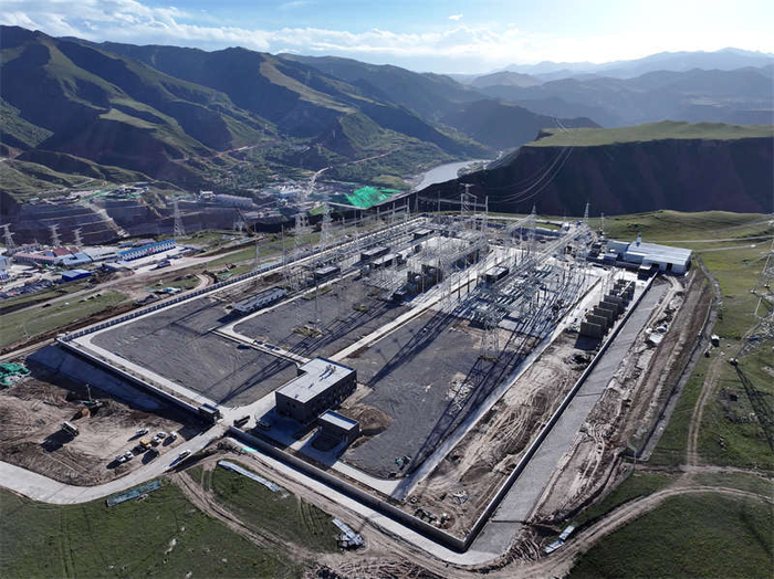 我国海拔最高750千伏超高压变电站顺利投运|青海省|国家能源|水电站