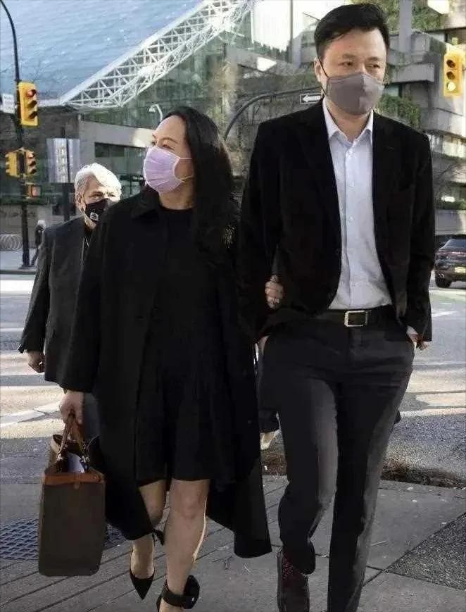 孟晚舟拥有两段婚姻和四个孩子