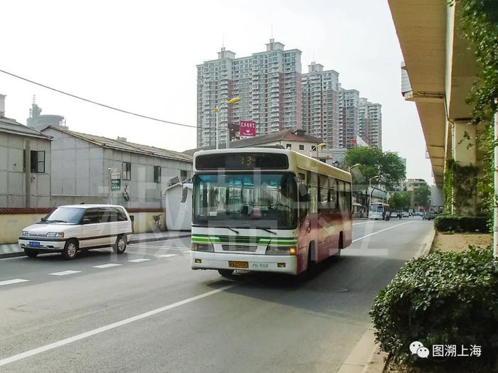 73路PK6970（PK）型客车，凯旋路（贺佳伟 摄）