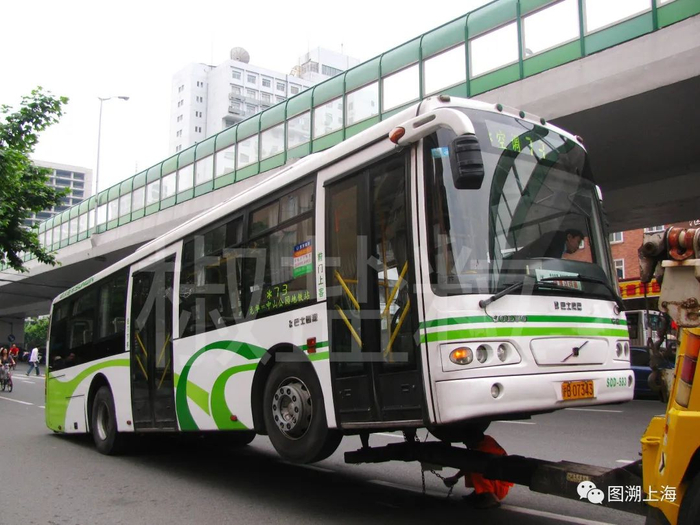 73路SWB6100V2（S0D）型客车，西区汽车站@中山西路（魏家钧 摄）