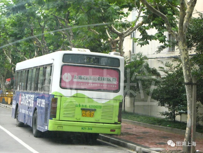 73路SK6115HP2-1（H21）型客车，凌云路（非营运状态，魏家钧 摄）