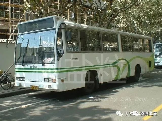 73路SK6115KHP1型客车，中山公园地铁站（朱达艺 摄）