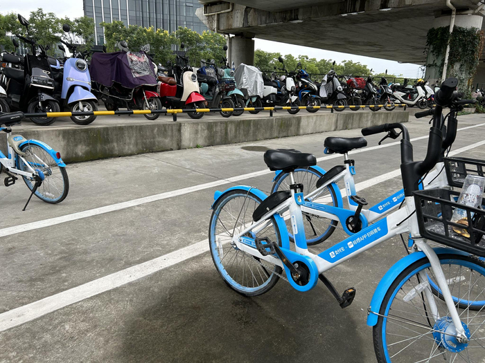 共享单车进入上海青浦为居民带来便利也面临长期运维考验