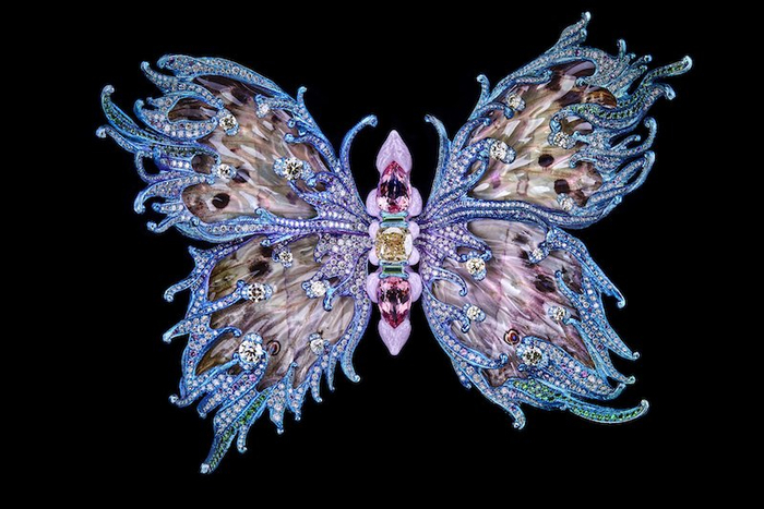 《我还在飞舞——风的故事》胸针