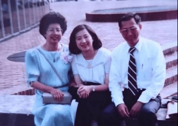 苏姿丰和父母