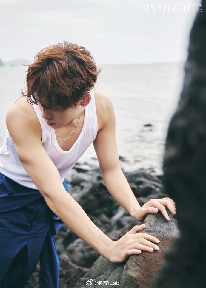 丨@余景天-yjt 杂志九月刊大片9615……|余景天|在海边_新浪新闻