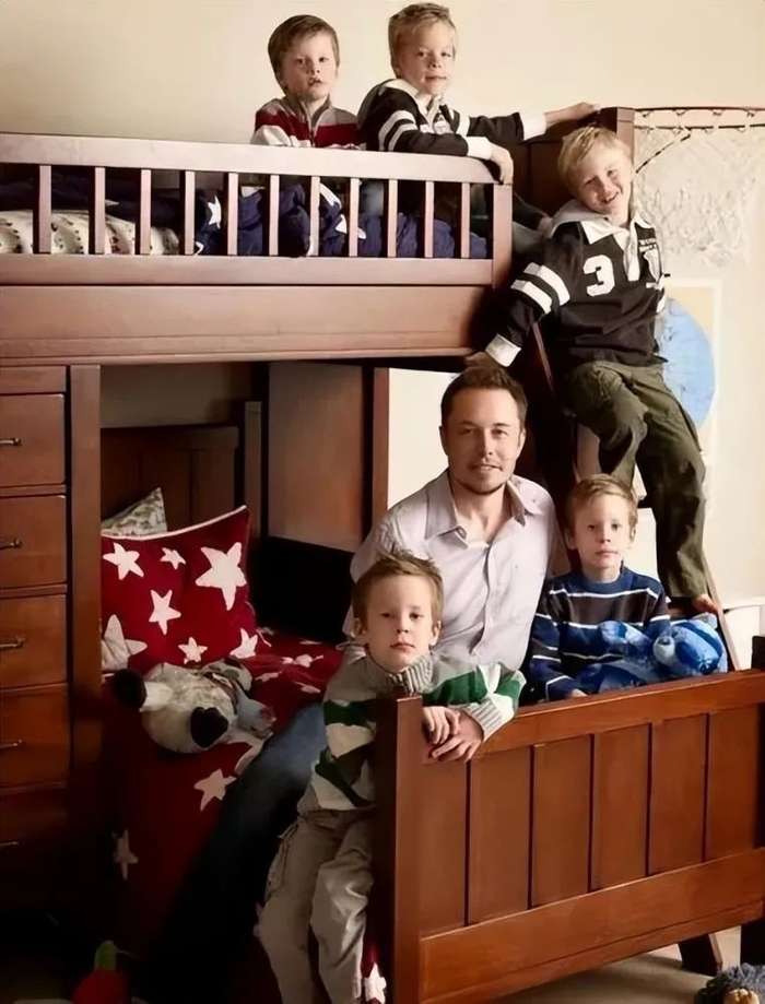 马斯克和第一任妻子生的5个孩子