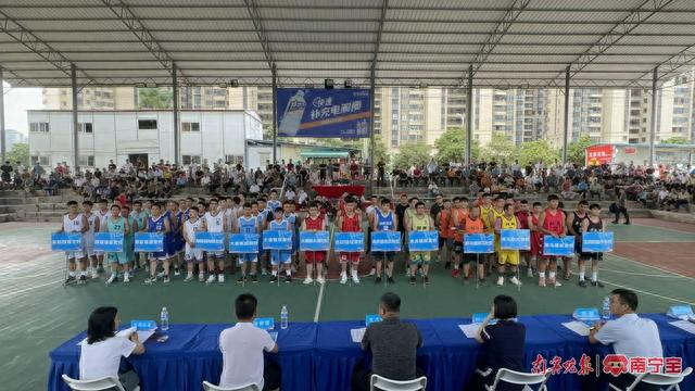 良庆区村“BA”揭幕战火热开启 记者 何璨汐 摄