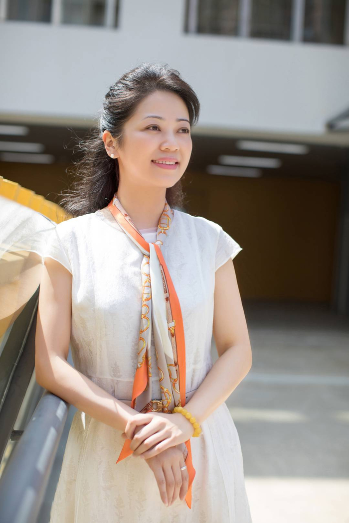 成都市高新区益州小学校长李玲每个孩子都是独一无二的色彩校长来了