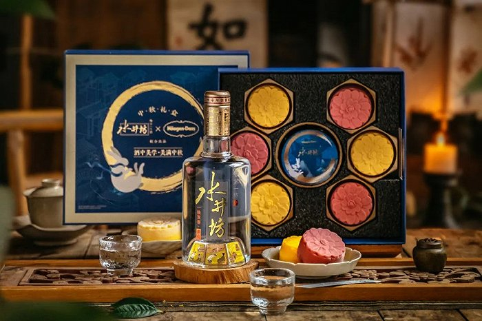 水井坊 X 哈根达斯冰淇淋月饼礼盒 图片来源：@水井坊官方微博