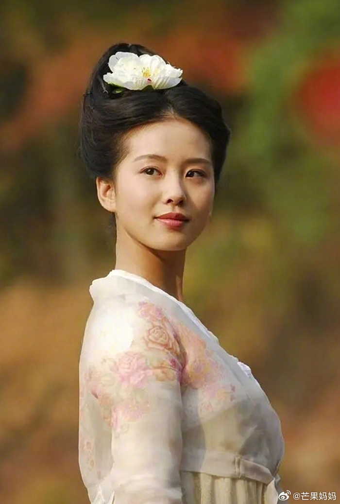 看到说金智秀新电影造型像辛十四娘……|金智秀|新电影|造型_新浪新闻