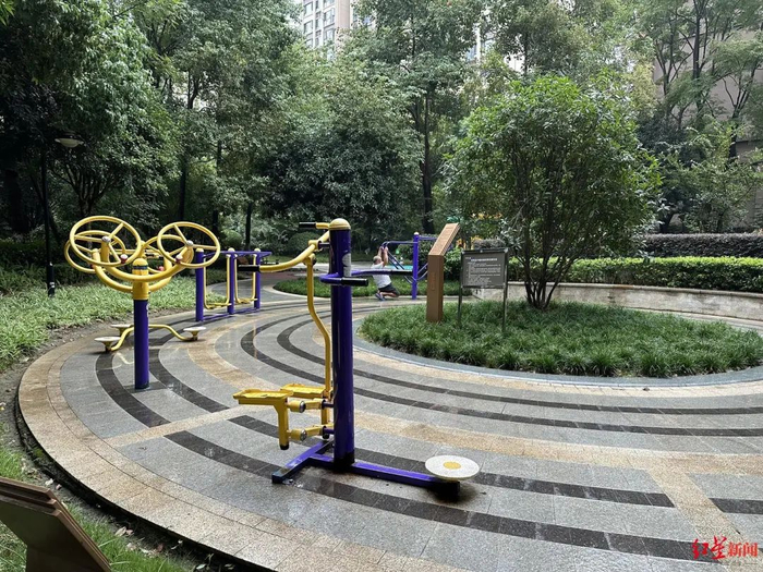 ▲多数区域健身区为硬质地面