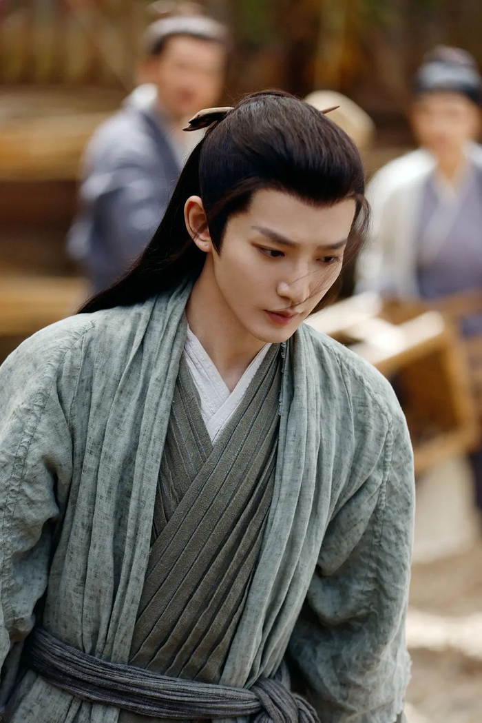 《星落凝成糖》:玄商(陈星旭)《陈情令》:魏无羡(肖战)《周生如故》