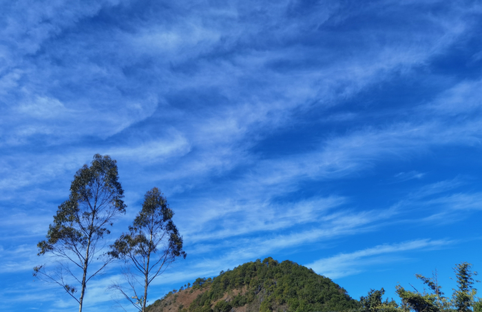 蓝天白云是云南的标配 赵红娟 摄