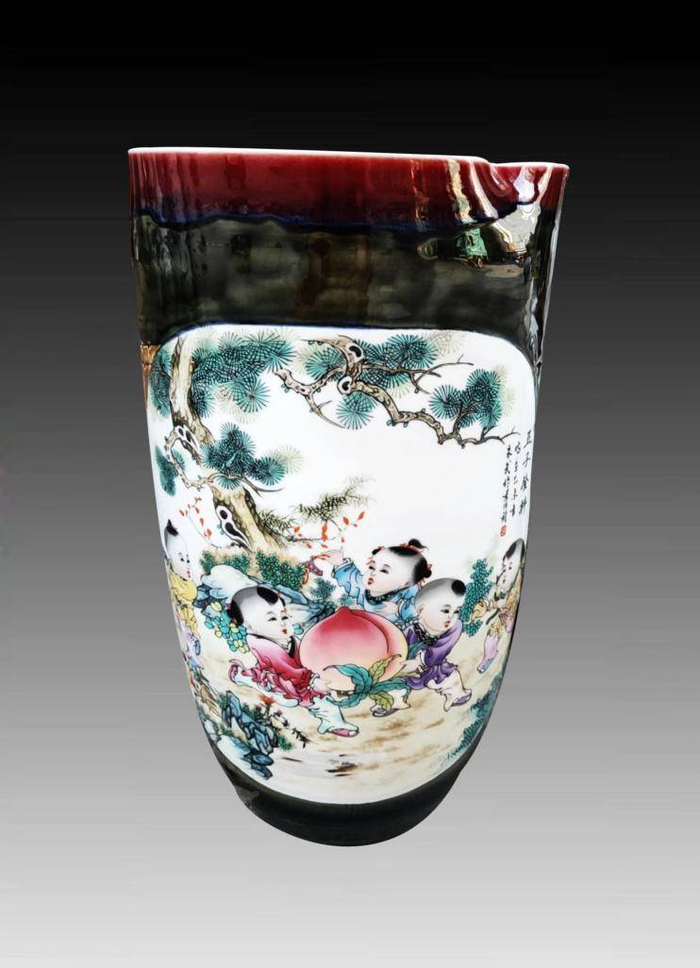 朱武展现传统陶瓷艺术的璀璨光芒