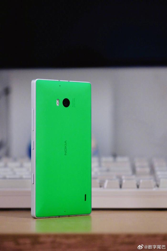 lumia1050图片