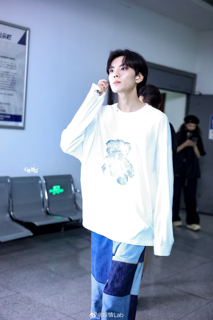 丨@biiiii毕雯珺 南京签唱会就是今天……|签唱会|南京|毕雯珺_新浪