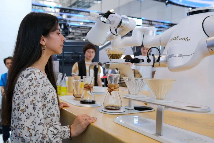 图片来源/新华社