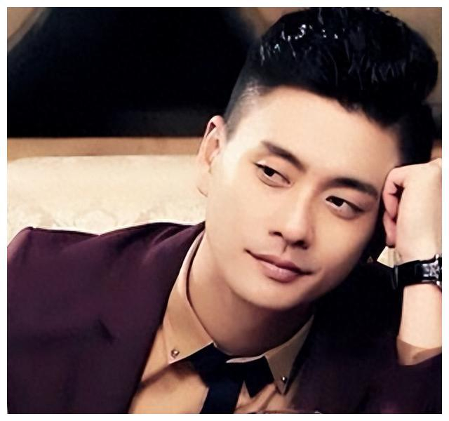 黄宗泽曝光最新近照,海王生活痞帅魅力!|海王|黄宗泽|娱乐圈_新浪新闻