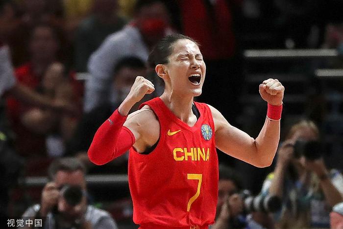 杨力维和中国女篮在世界杯实现了突破。