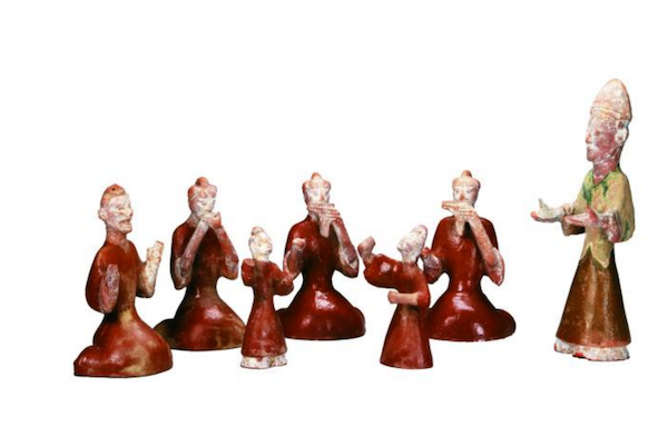 相和歌俑  汉代 河南济源市泗涧沟出土 河南博物院藏 高20、底径32.9厘米