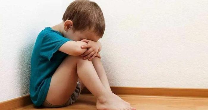 孩子害怕直面失败，不敢尝试、逃避心理严重，父母怎么科学引导？