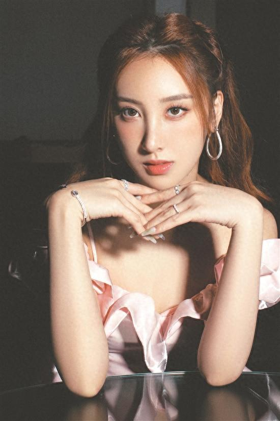 许靖韵:我在等属于我的代表作|许靖韵|歌手_新浪新闻