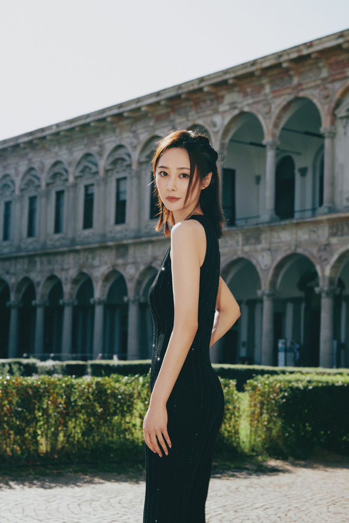 3天6场秀气场全开,6套造型精致百变……|李纯_新浪新闻