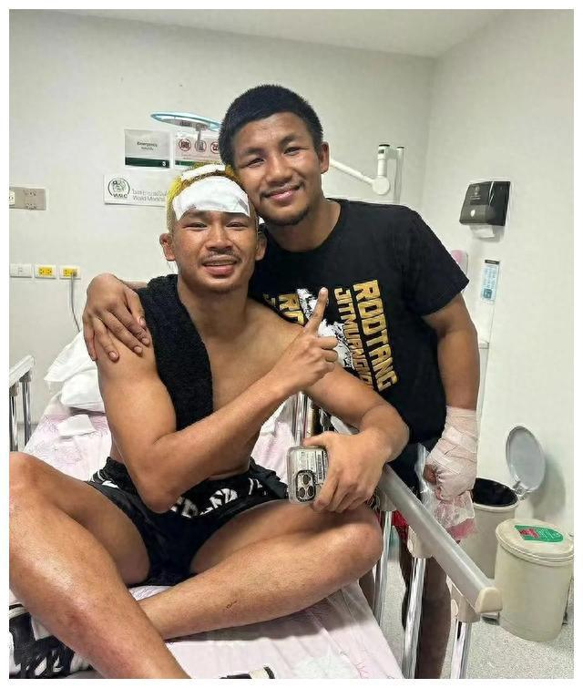 罗唐惨遭击倒!铁人力挡凶猛肘擒!|暴力|泰拳|比赛_新浪新闻