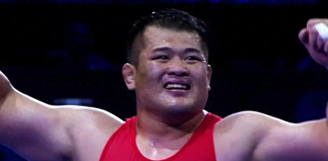 孟令哲刷新历史最好成绩,首个在世锦赛上取得奥运资