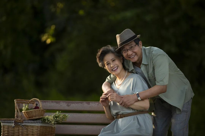 一个女性，在知天命的年纪进入相亲市场，会经历什么？