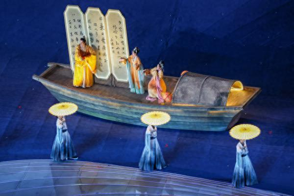 色彩搭配之韵：黄色系服装搭配花鸟黄绿青紫和山水之青 杭州亚组委供图